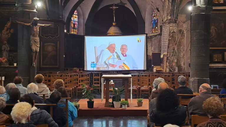 Messe pontificale au stade Roi Baudouin… et à Saint Paul